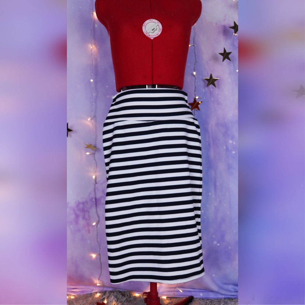 Black and white striped bodycon sexy skirt